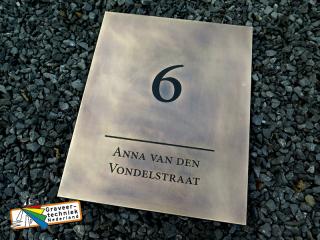 Messing naamplaat oud gemaakt